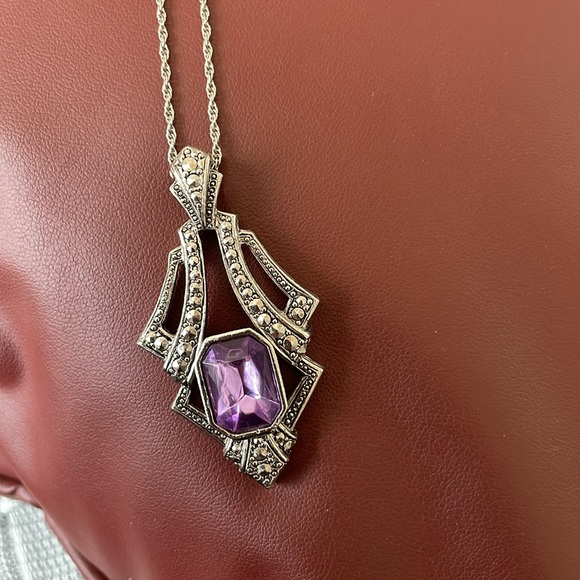Deco Necklace w/ Purple Stone w/ Chain Vintage Avon - Picture 5 of 6